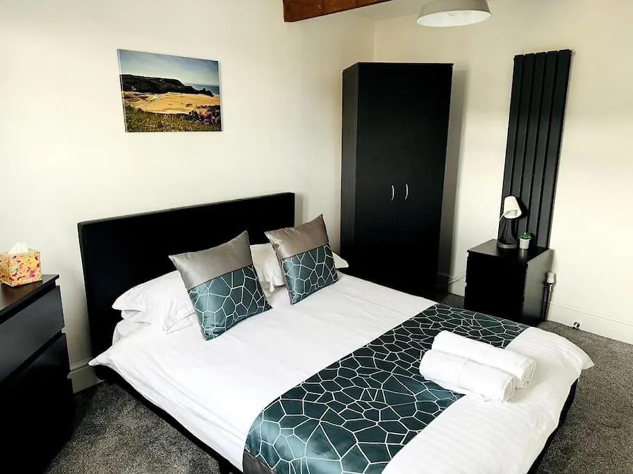 Luxe Living Family Home - Beach, Wifi, Parking Swansea United Kingdom